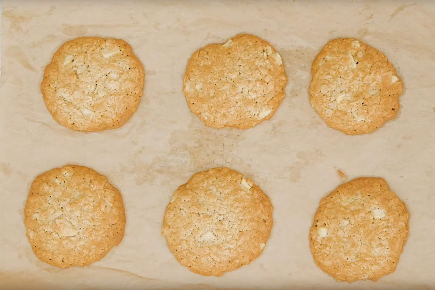 Celebrity Gluten Free Apple Oatmeal Cookies